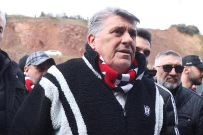 Beşiktaş Başkanı Serdar Adalı taraftarla birlikte maça geldi