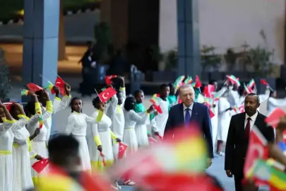 Cumhurbaşkanı Erdoğan'a Etiyopyalı çocuklardan coşkulu karşılama