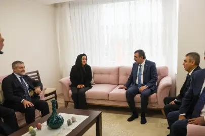 Cumhurbaşkanı Yardımcısı Yılmaz, Mersin'de şehit baba-oğulun ailesini ziyaret etti