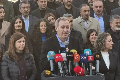 DEM Parti Eş Genel Başkanı Bakırhan, Diyarbakır'da konuştu Açıklaması