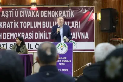 DEM Parti Eş Genel Başkanı Bakırhan, Siirt'te halk buluşmasına katıldı