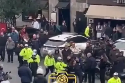 Direksiyonda dans etti, gözaltına alınırken ortalığı karıştırdı