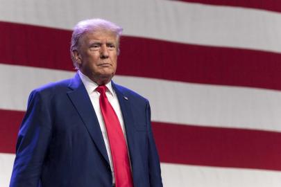 Donald Trump küresel tarifeleri 15'e yükseltti