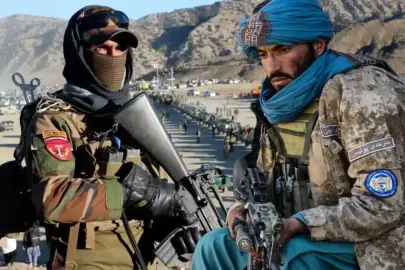 Dünyayı tedirgin eden savaşta Afganistan'dan Pakistan'a zeytin dalı