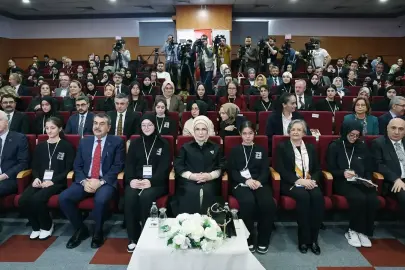 Emine Erdoğan, TOGEMDER'in "22 Okula 22 Kütüphane" projesinin açılış töreninde konuştu Açıklaması