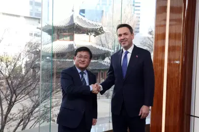 Enerji ve Tabii Kaynaklar Bakanı Bayraktar, Güney Kore'de