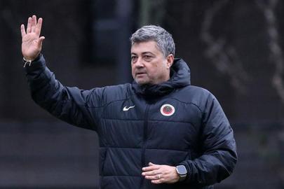 Gençlerbirliği, Teknik Direktör Levent Şahin ile ilk antrenmanına çıktı