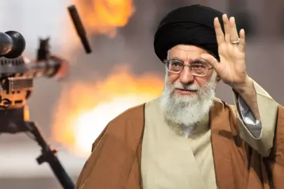 Hamaney'in konutunda silah sesleri! ABD'den önce tetiğe bastılar