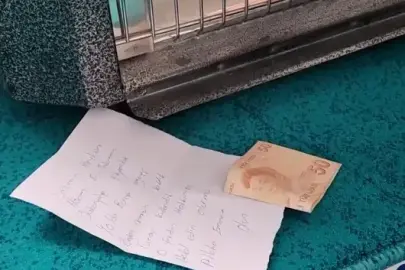 Hassasiyetiyle kalplere dokundu: Camide kullandıkları ısıtıcı için not ve para bıraktı