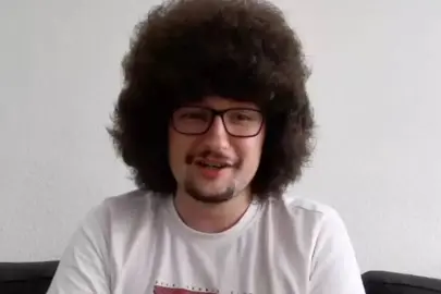 Herkes onu konuşuyor! 1.5 yıl sonra saçlarını kesebilir