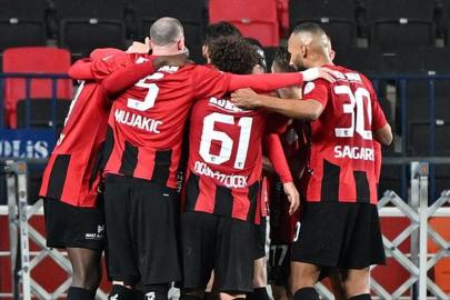 Heyecan dolu maçta kazanan Gaziantep! Gaziantep FK - Kasımpaşa maçı sonucu: 2-1