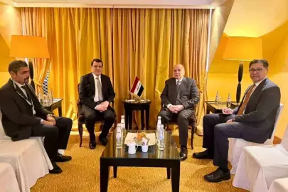 Irak Dışişleri Bakanı Hüseyin, SDG elebaşı Abdi ile görüştü