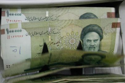 İran Hükümeti Bilgilendirme Konseyi: Bankalar hizmet vermeye devam edecek