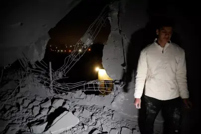 İsrail ordusu Batı Şeria'da Kasım 2025'te öldürdüğü Filistinlinin evini yıktı