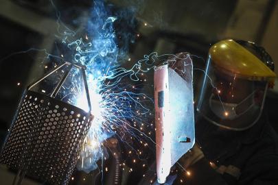 İşsizlik 12 çeyrektir tek hanede