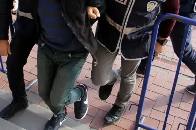 İstanbul merkezli 11 ildeki FETÖ operasyonunda yakalanan 52 vergi müfettişi tutuklandı