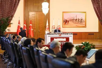 İşte tarihi rapora "hayır" diyen ve çekimser oy kullanan isimler