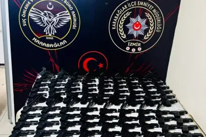 İzmir'de kümeste 124 ruhsatsız tabanca ele geçirildi