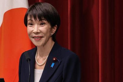 Japonyanın ilk kadın başbakanı ülkedeki en büyük seçim zaferini kazandı