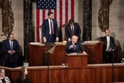 Kanada'nın gümrük vergileri kaldırıldı, Trump destek veren vekilleri tehdit etti