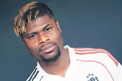 Kartal şov!