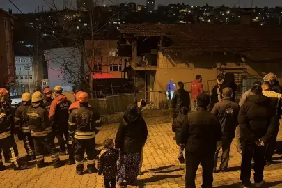 Kocaeli'de duvarına kamyonet çarpan evde 1 kişi yaralandı