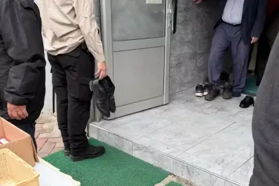 Koruma polisine ayakkabılarını tutturan kaymakam, asaleten atandı