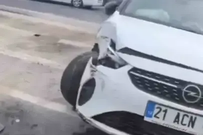 Mardin’de minibüs ile otomobil çarpıştı: 2 yaralı