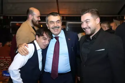 Milli Eğitim Bakanı Tekin, Erzurum'da gençlerle buluştu
