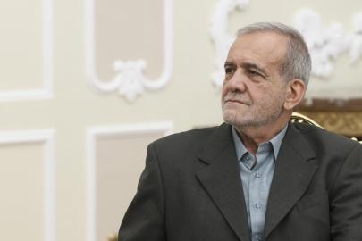 Pezeşkiyandan, "Nükleer silah peşinde değiliz ve bunu doğrulamaya hazırız" mesajı