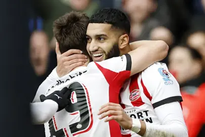 PSV Eindhoven, Feyenoord’u 3 golle devirdi!