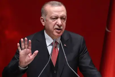 "Erdoğan tehlikeli rakip" diyen eski Başbakan'dan skandal Türkiye çağrısı