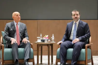 Suriye Dışişleri Bakanı Şeybani, ABD'nin Suriye Özel Temsilcisi Barrack ile görüştü