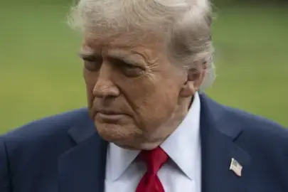 Trump'tan İran'la iş yapana yüzde 25 ek vergi