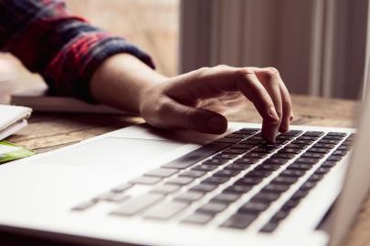 Türkiye'nin dijital alışkanlıkları : Günde ortalama 7 saatimiz internette geçiyor