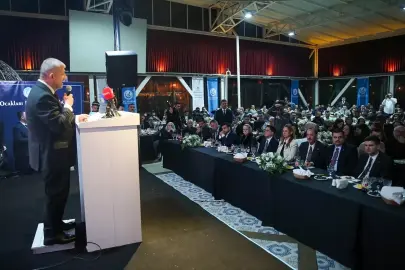 Ülkü Ocakları, İzmir'de "Şehadetin Sofrası Ülkücü Şehitler Hatıra İftarı"nda buluştu