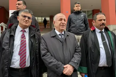Ümit Özdağ, 'Tehdit' suçlamasıyla yargılandığı davada hakim karşısına çıktı