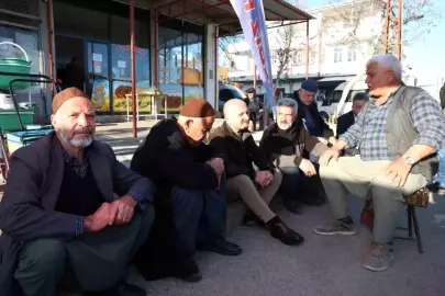 Vali Osman Varol semt pazarında vatandaş ve pazarcılarla buluştu