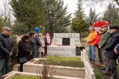 Yaşar Sevim, kabri başında anıldı