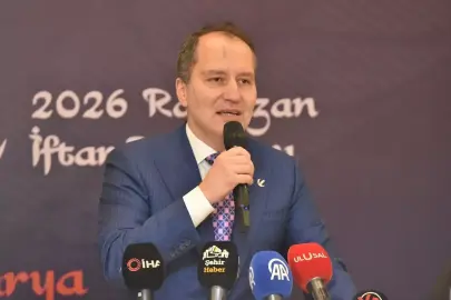 Yeniden Refah Partisi Genel Başkanı Erbakan, Sakarya'da partisinin iftar programına katıldı