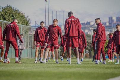 Yıldız isim antrenmana katılmadı! Trabzonspor, Fatih Karagümrük maçı hazırlıklarını sürdürdü