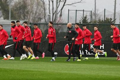 A Milli Futbol Takımı’nda Barış Alper Yılmaz ve Uğurcan Çakır antrenmanda yer almadı! Romanya maçı hazırlıkları sürdü