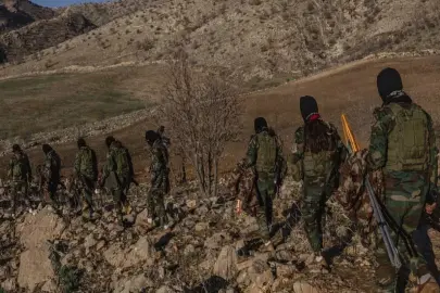 ABD basını: İranlı Kürt milisler İran'ın kuzeybatısında kara saldırısı başlattı