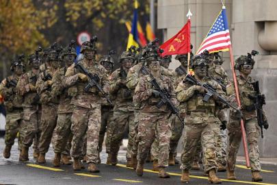 ABD'li Senatör: İran'a asker gönderme yolunda ilerliyoruz