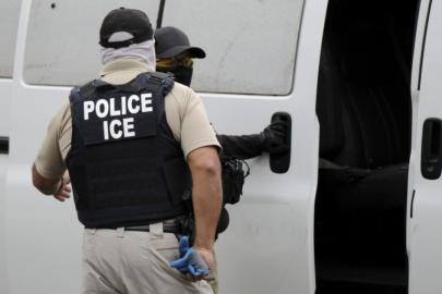 ABD'de ICE birimleri, personel eksikliği yaşanan büyük havalimanlarına konuşlandırılmaya başlandı