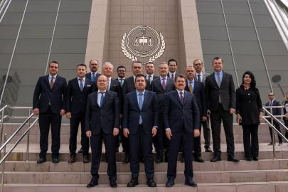 Adalet Bakan Yardımcısı Tuncay, İzmir Adliyesi'ni ziyaret etti