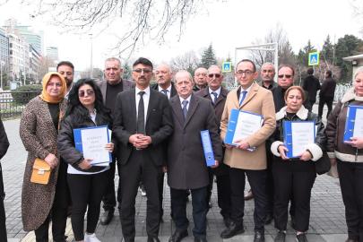 Alternatif Parti'nin kuruluş dilekçesi İçişleri Bakanlığı'na teslim edildi