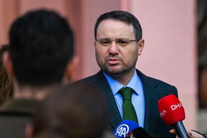 'KESİNLİKLE SAHTE BELGELER'