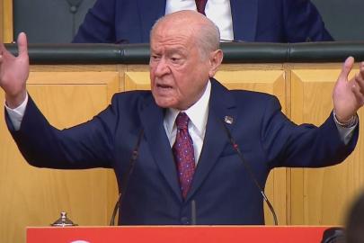 Bahçeli'den parti grubunu ayağa kaldıran sözler: Asıl rejim değişikliği o ülkede olmalıdır