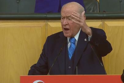 Bahçeli'nin Kürtlerle ilgili sözleri parti grubunda ayakta alkışlandı